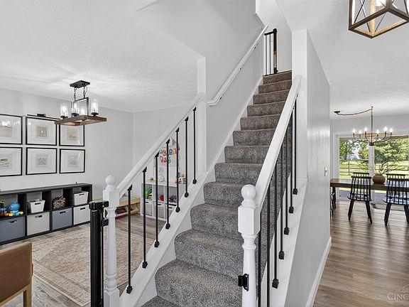 5th image of 25797 Hummingbird Ct