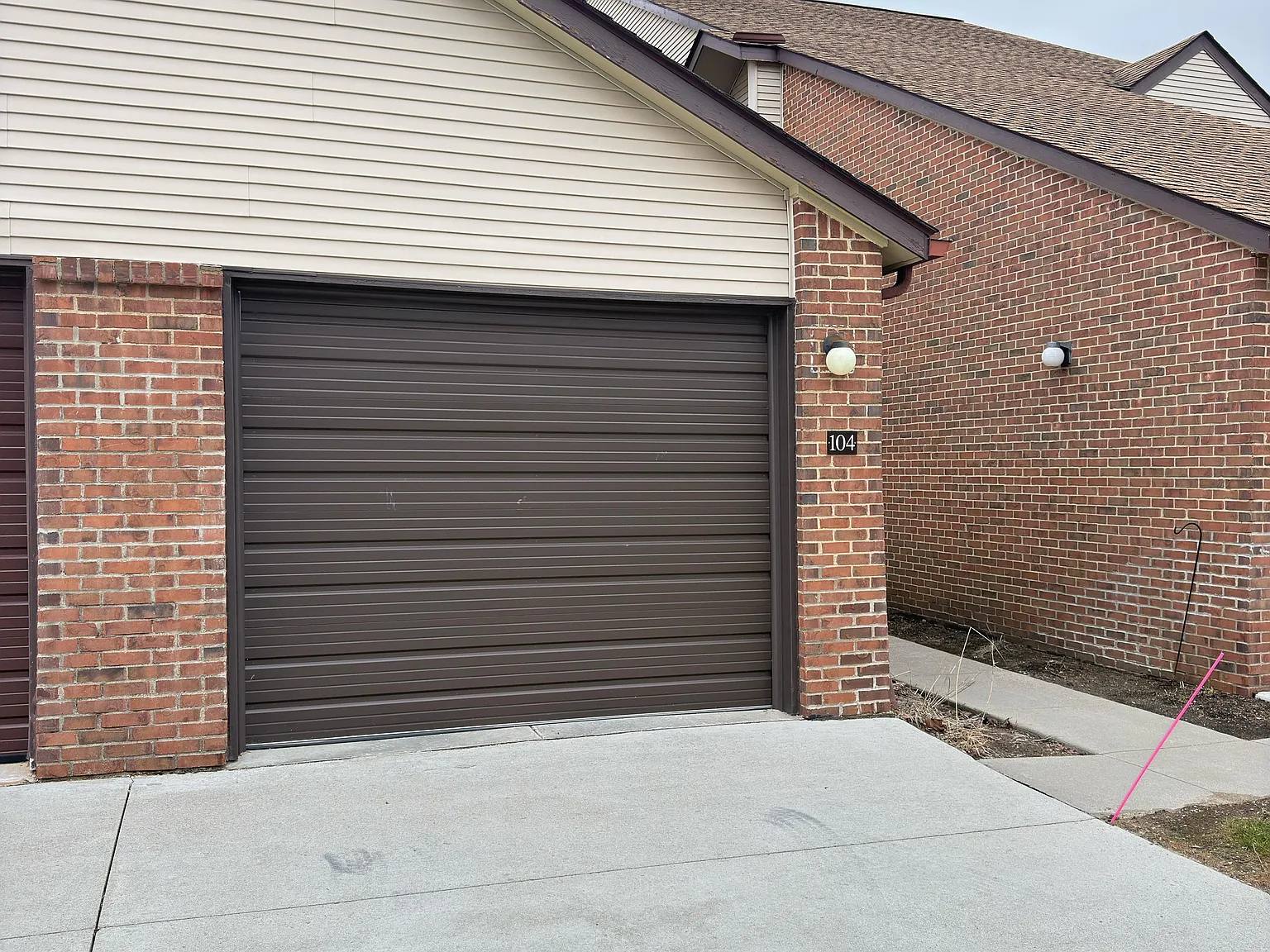 2 bed, 1309 sqft, $2,200 — Photo 2