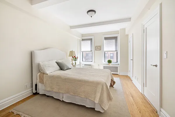 Sold by Compass | media 10