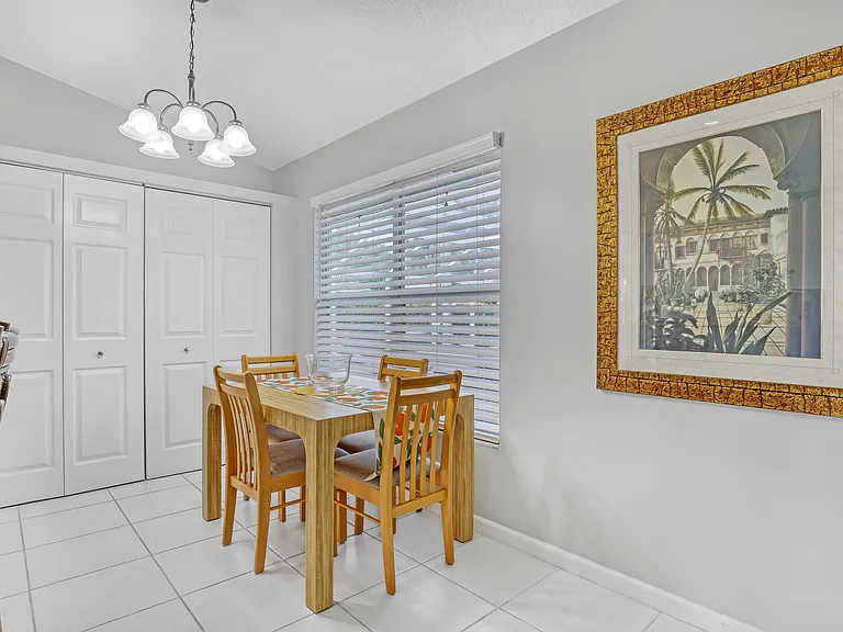 133 Black Olive Cres — Photo 13