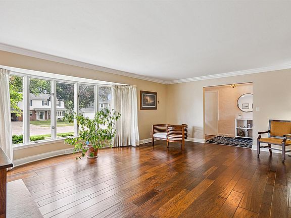 5th image of 2525 Elm St
