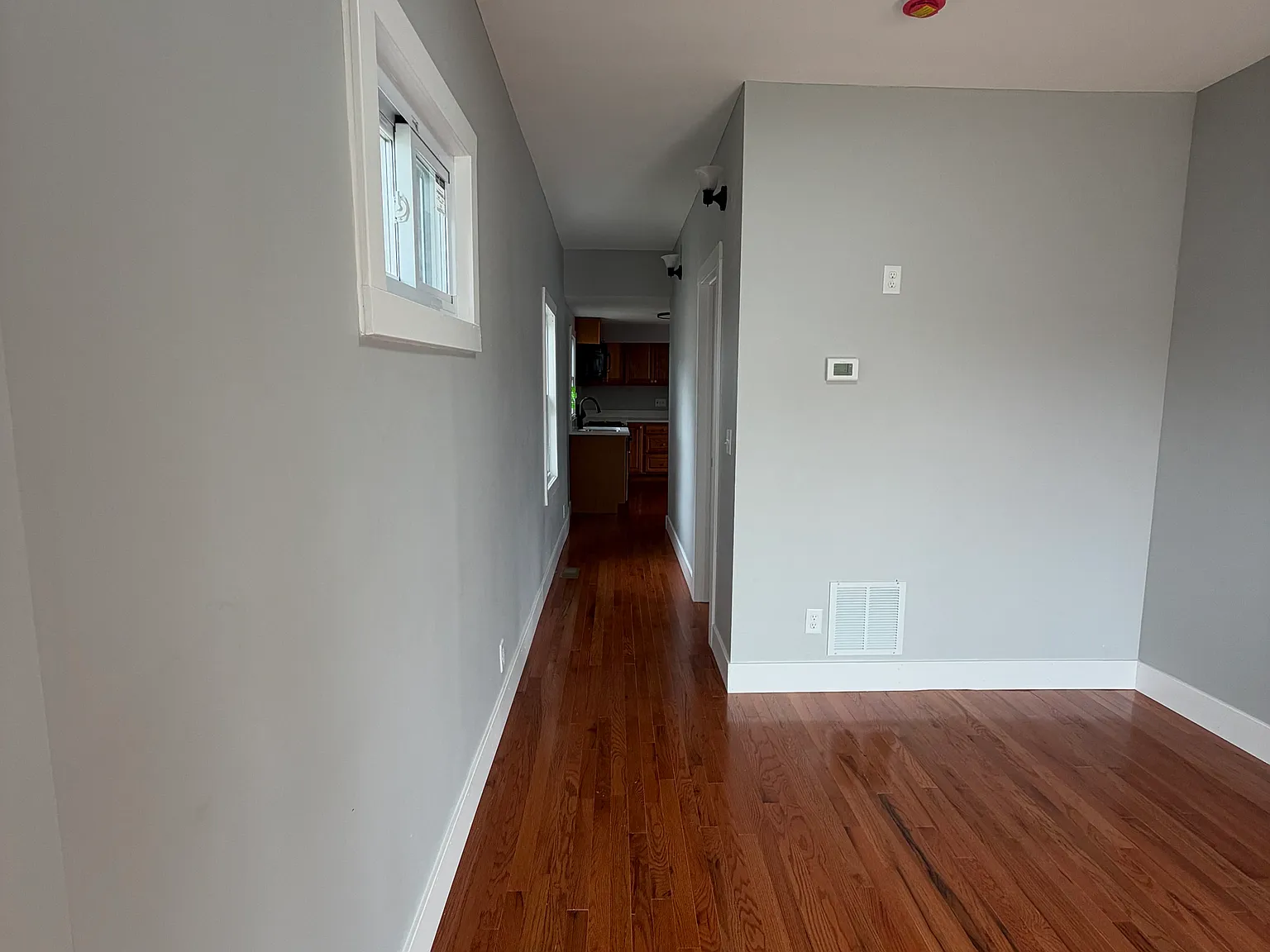 2 bed, 1200 sqft, $1,585 — Photo 4