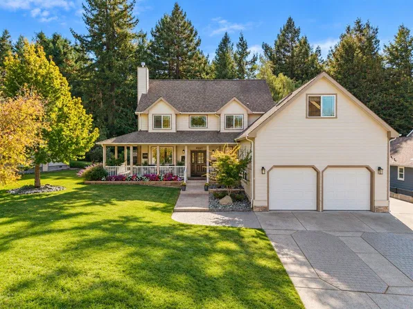 4397 Forest Hills Dr, Fortuna, CA 95540