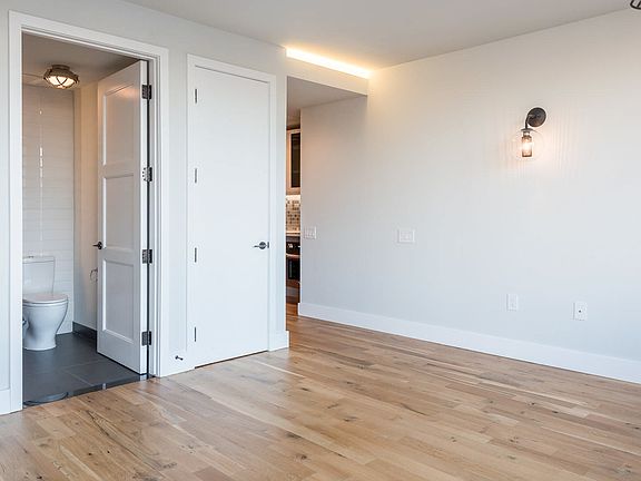 4th image of 670 Pacific St APT 413