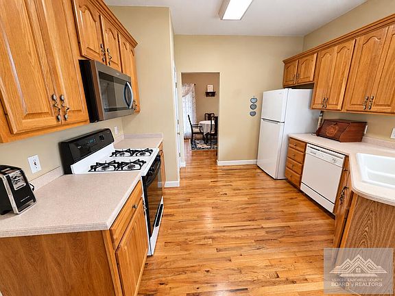 5th image of 11982 Grapefield Rd
