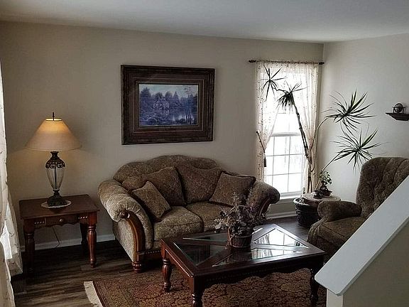 5th image of 10790 Grand Canyon Ave