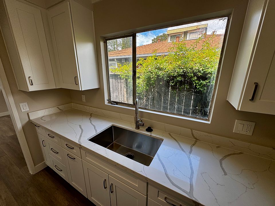 1st image of 2537 Alma St #2537