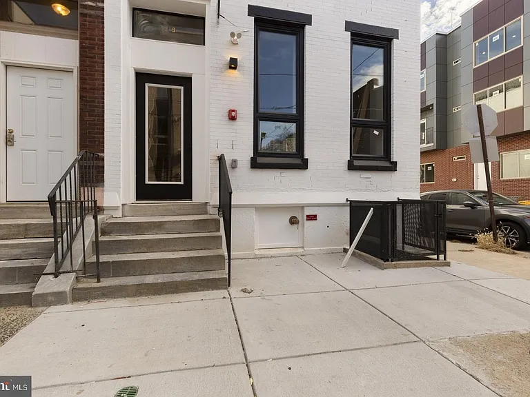919 N 15th St #1R — Photo 24