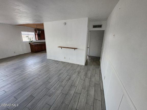 2nd image of 8816 Polaris St