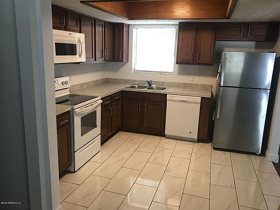 2nd image of 4818 Ducheneau Dr