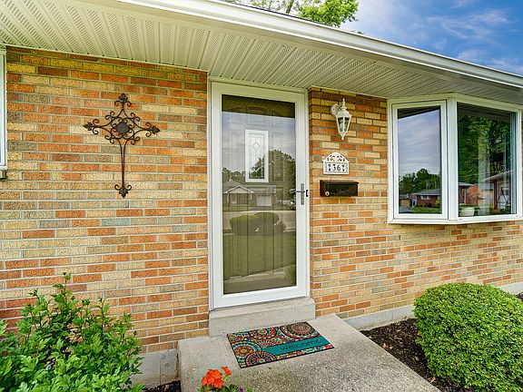 5th image of 36 Earl Ct