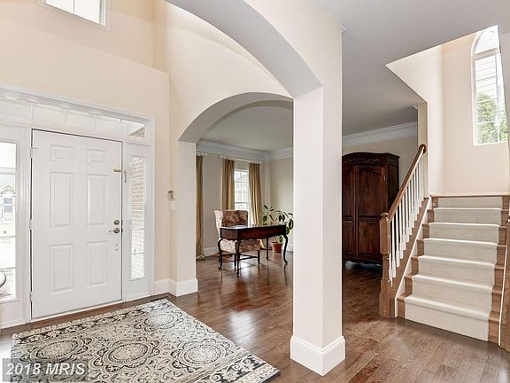 Foyer & Entryway - Heavy Baseboard & Trim