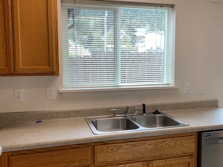 452 Holbrook Ln #A — Photo 12