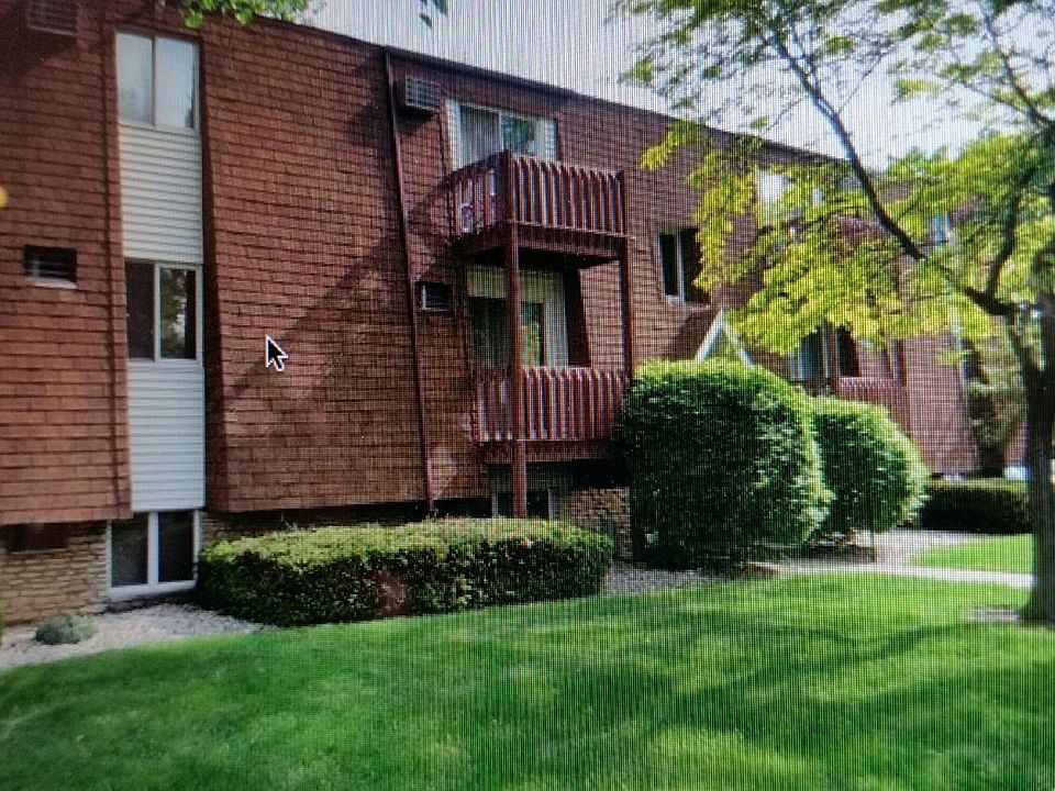 Building entry is locked. Building is QUIET--strictly enforced.