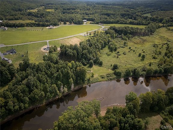 4th image of 6884 Cemetery Rd