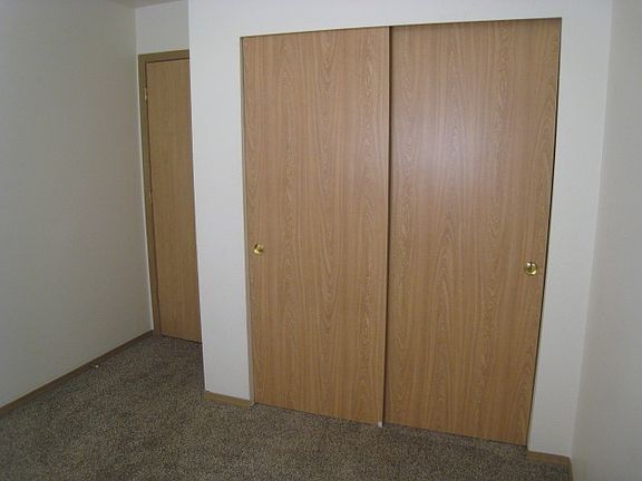 5th image of 6014 52nd St NE