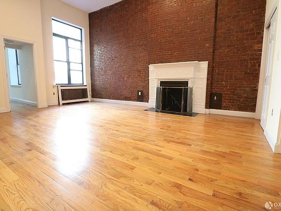 4th image of 15 W 73rd St APT 2