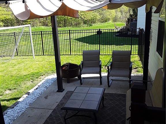 4th image of 5024 Bringham Dr