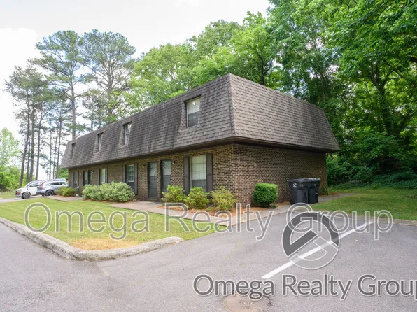 3 Indianwood Dr, Pelham, AL 35124