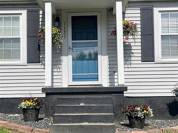 3rd image of 1125 Hickman Ave