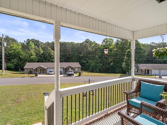 5th image of 360 Pinewood Dr