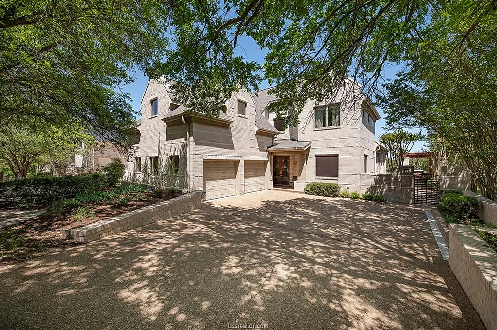 3 bed, 3.5 bath, 3568 sqft, $3,500 — Photo 3