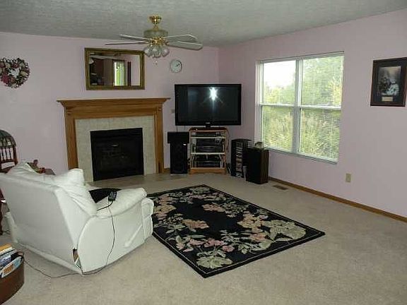 2nd image of 1344 Wagy Sq