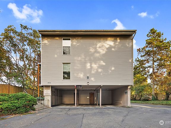 3rd image of 19725 76th Avenue W #B8