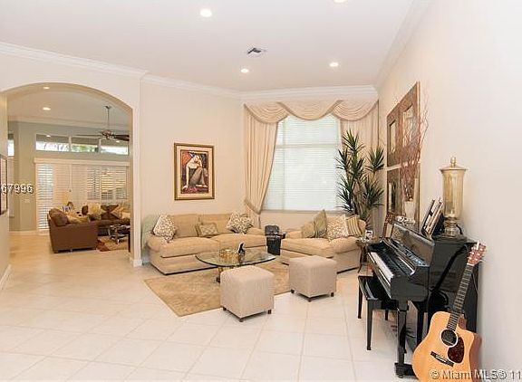 5th image of 447 NW 118th Way