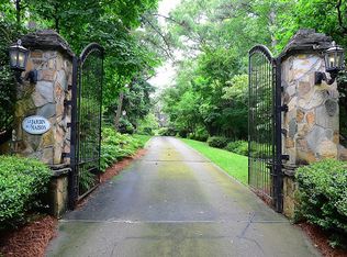 1295 Heards Ferry Rd, Sandy Springs, GA 30328