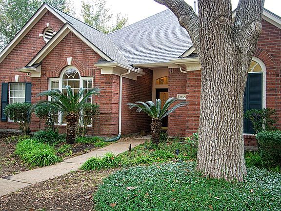 5th image of 1807 Greenway Village Dr