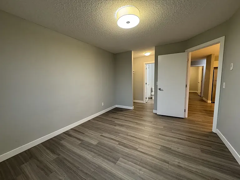 2801 43rd Ave — Photo 24
