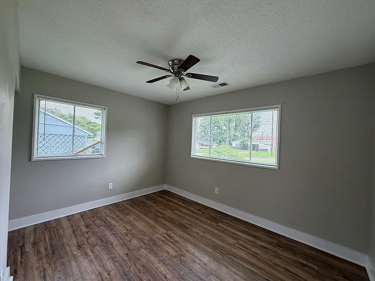 106 Whitney Ave NE — Photo 13