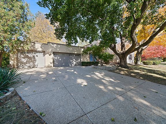 4th image of 306 Calvin Park Blvd