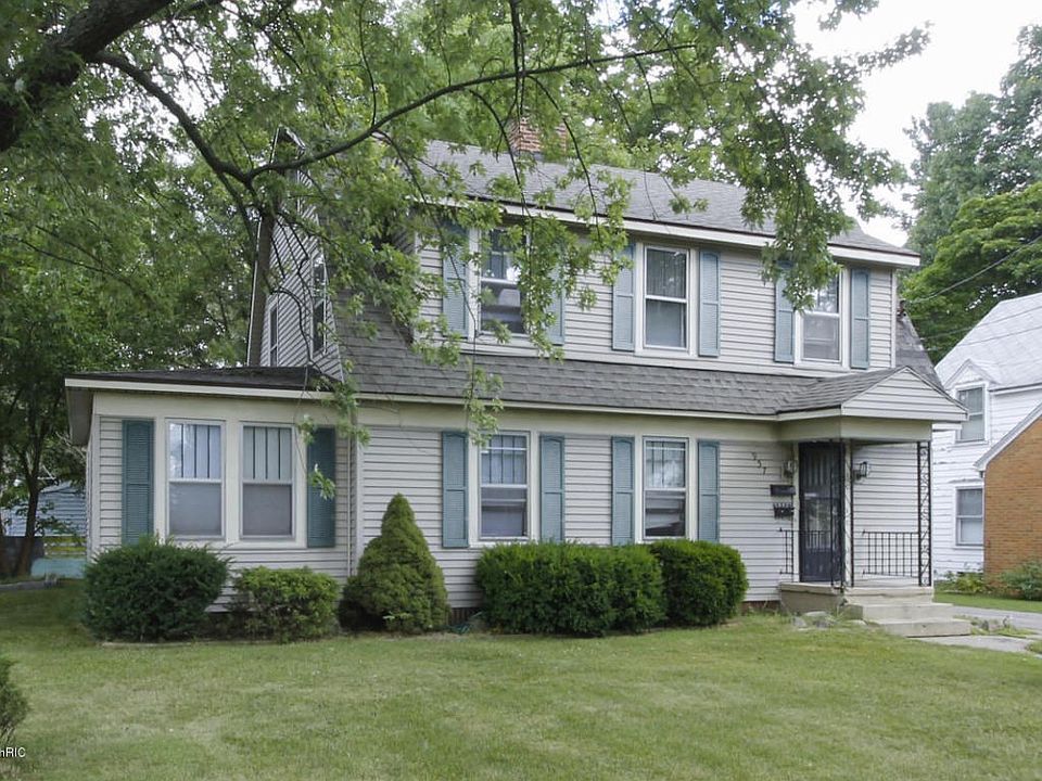 957 Vassar Dr-102
