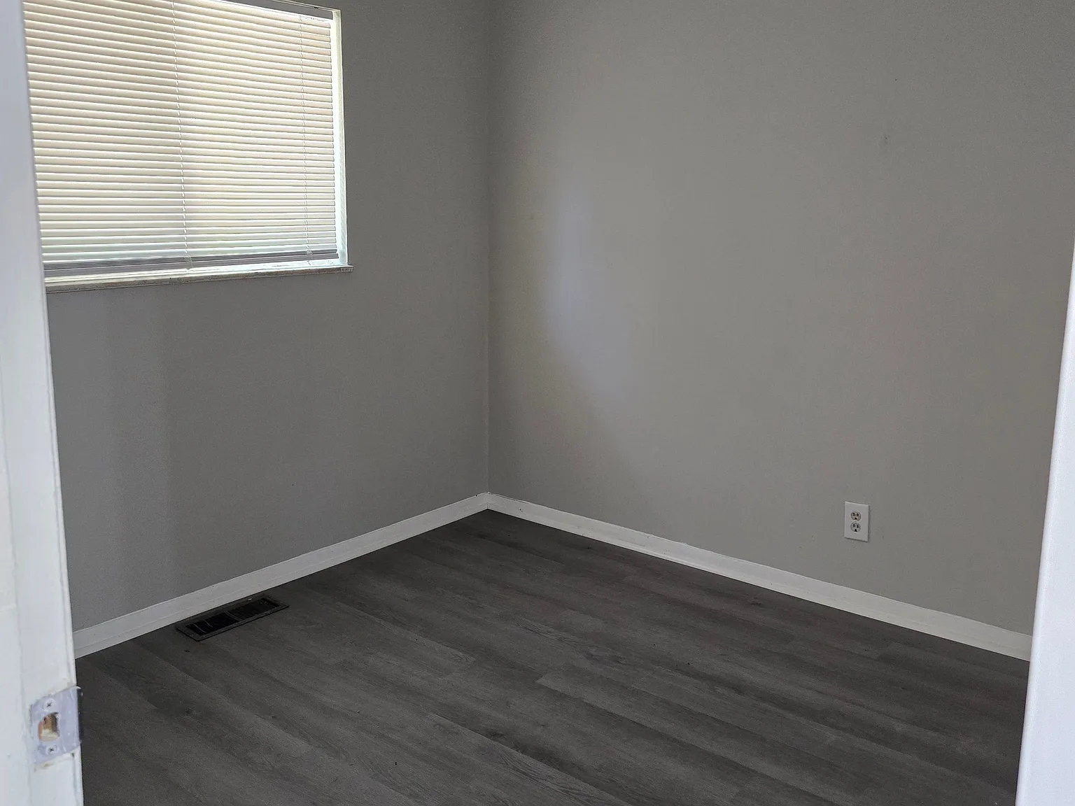 2 bed, 700 sqft, $1,149 — Photo 4