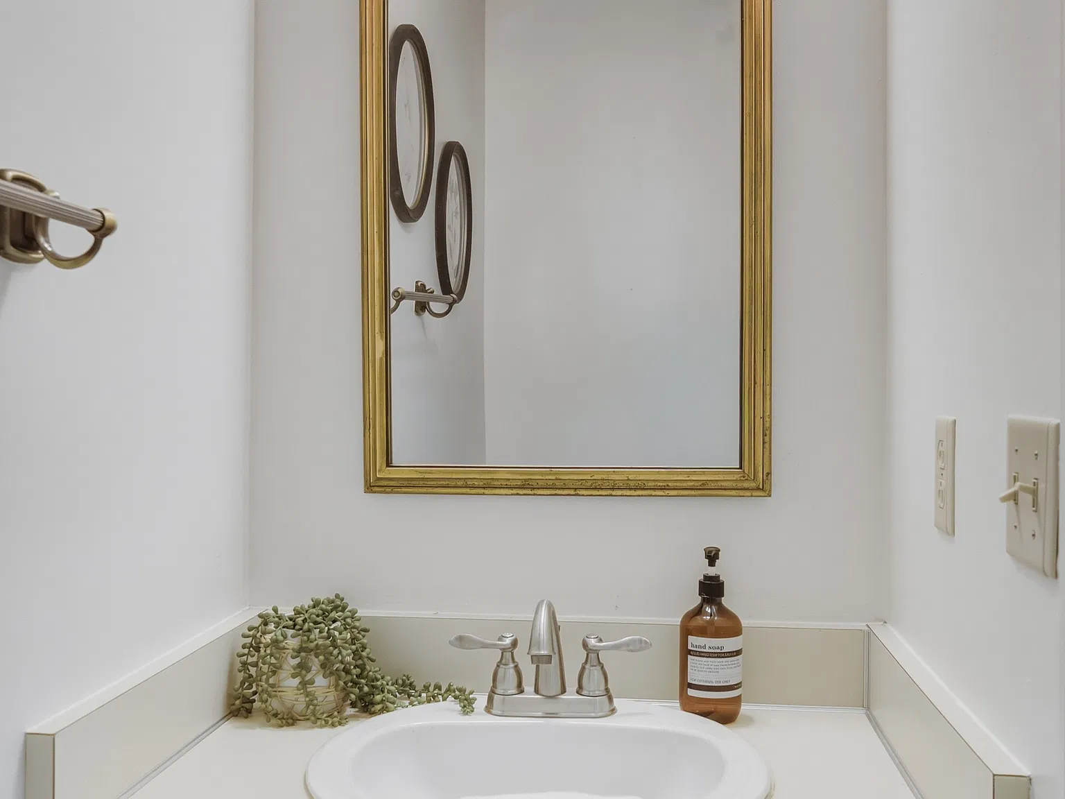 3 bed, 1677 sqft, $2,400 — Photo 3
