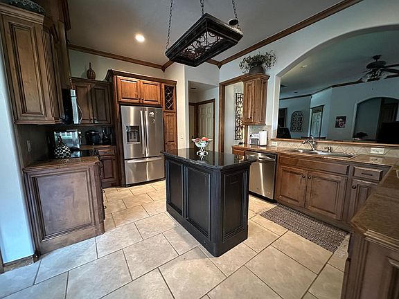 4th image of 16009 Promontory Rd