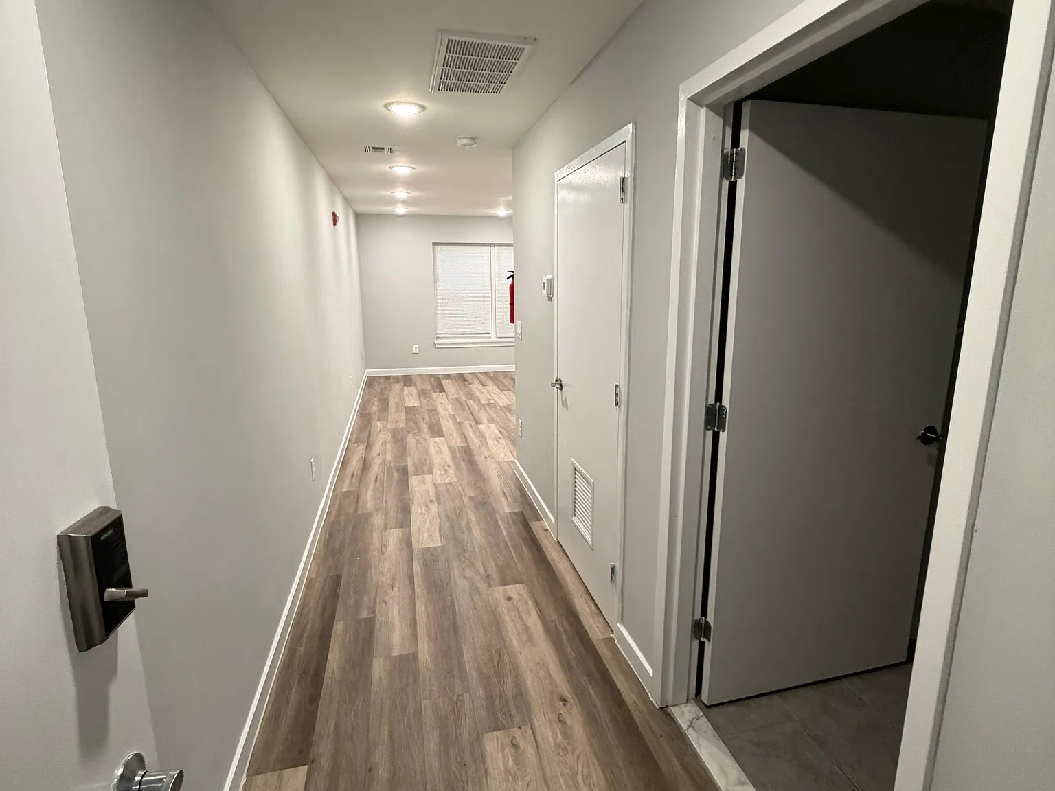 Studio, $1,590 — Photo 2