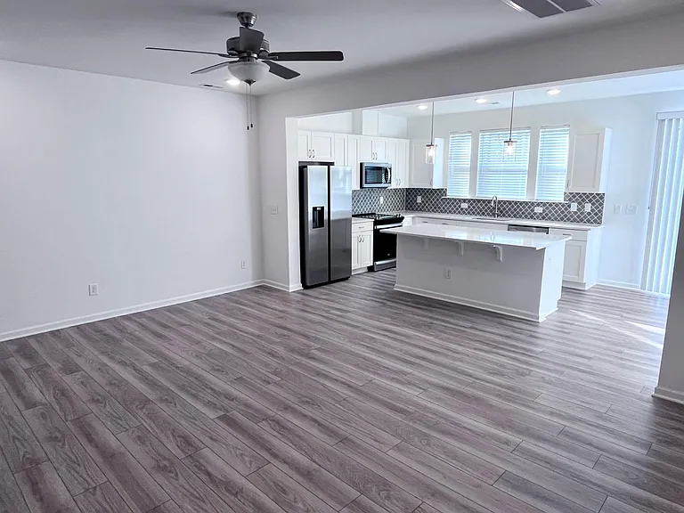 187 Royal Star Way — Photo 13