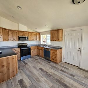 242 Jefferson Ave, Metolius, OR, 97741