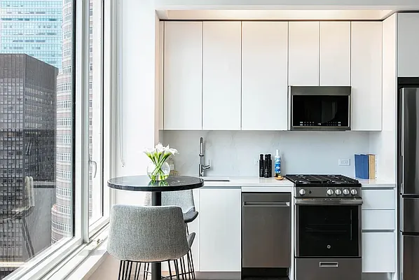 Rented by Mossanen Group | media 29