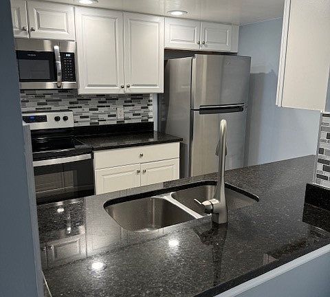 4th image of 3417 Winkler Ave APT 609