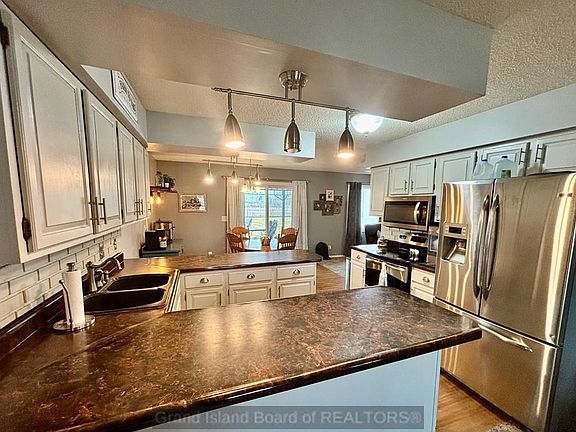 3rd image of 1720 Bridle Ln
