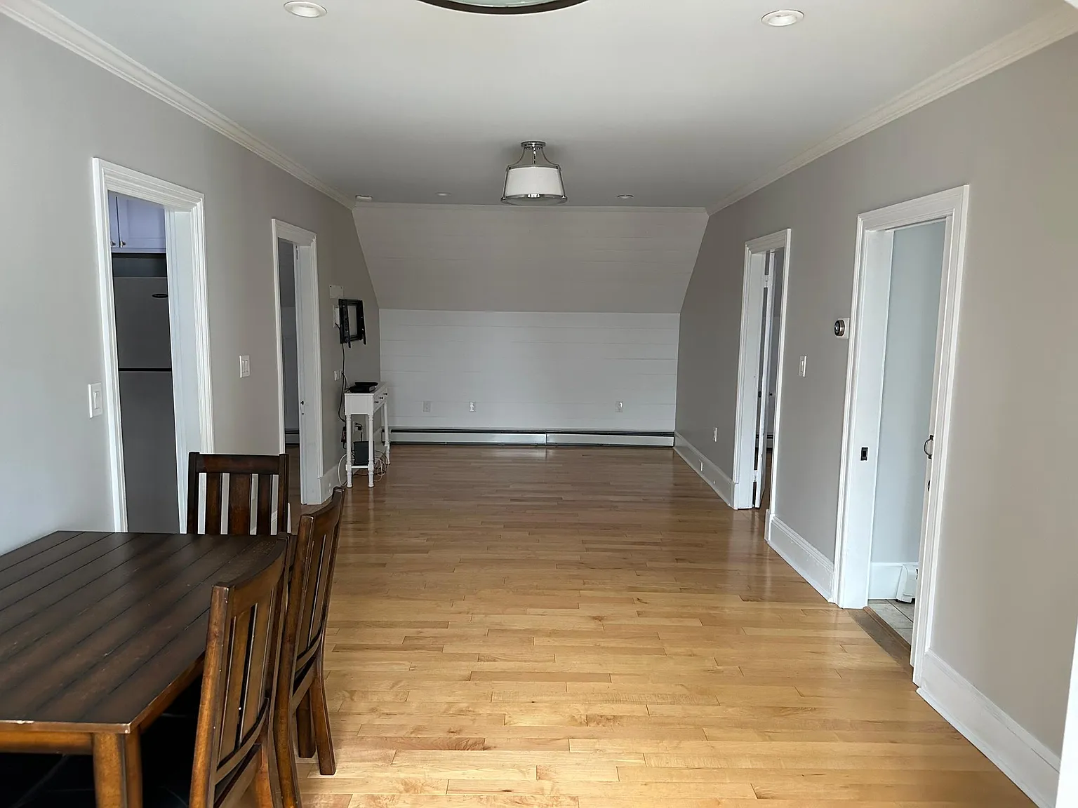 2 bed, 937 sqft, $3,000 — Photo 3