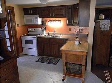 4th image of 203 Burns Ave