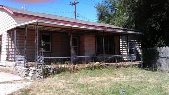 1st image of 306 N 3rd St