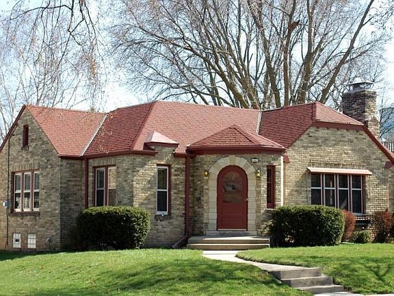 2nd image of 8465 Ravenswood Cir