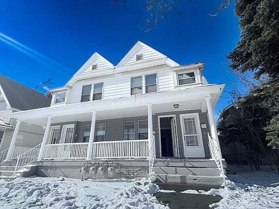 2nd image of 1837 Lawrence Ave