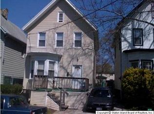 17 Elizabeth St, Staten Island, NY 10310